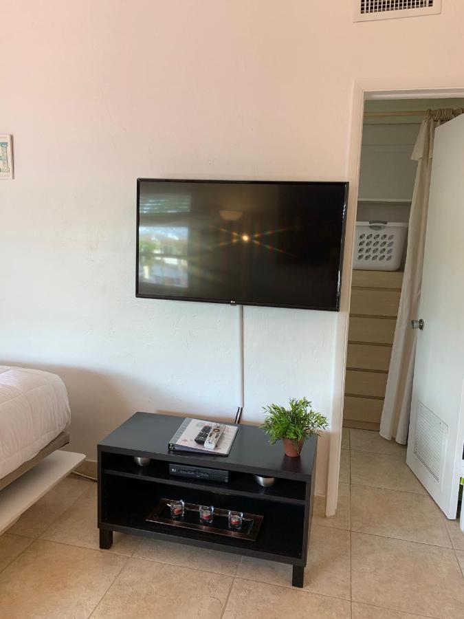 Aloha Escape Pompano Beach Apartment Bagian luar foto