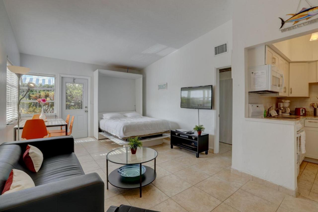 Aloha Escape Pompano Beach Apartment Bagian luar foto