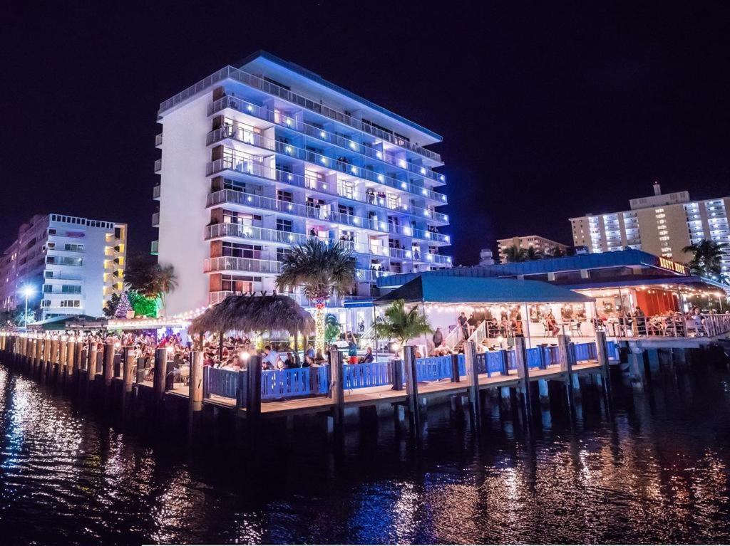 Aloha Escape Pompano Beach Apartment Bagian luar foto